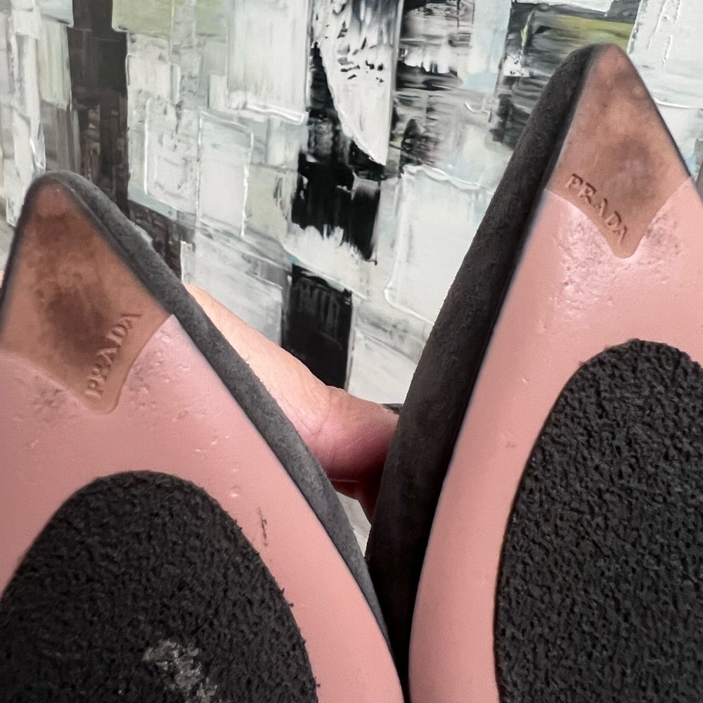 Prada Kitten Heel Suede Pumps Size 35 (5) in Gray - Picture 6 of 6